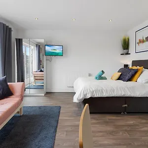 https://city-centre-apartments-ashton-apartment.cardiffhotelswales.com
